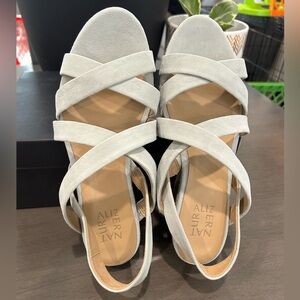 Naturalizer Slingback Unique Wedge Sandals